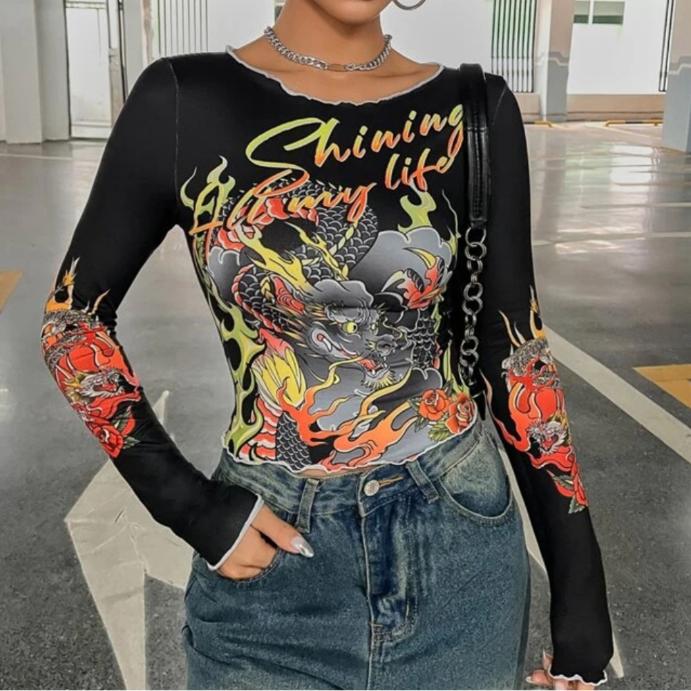 SHEIN ICON Chinese Dragon & Letter Graphic Lettuce Trim Crop Tee